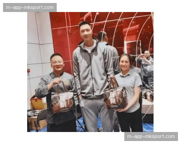 易建联现身总决赛赞助商活动，谈及青少年篮球培养计划